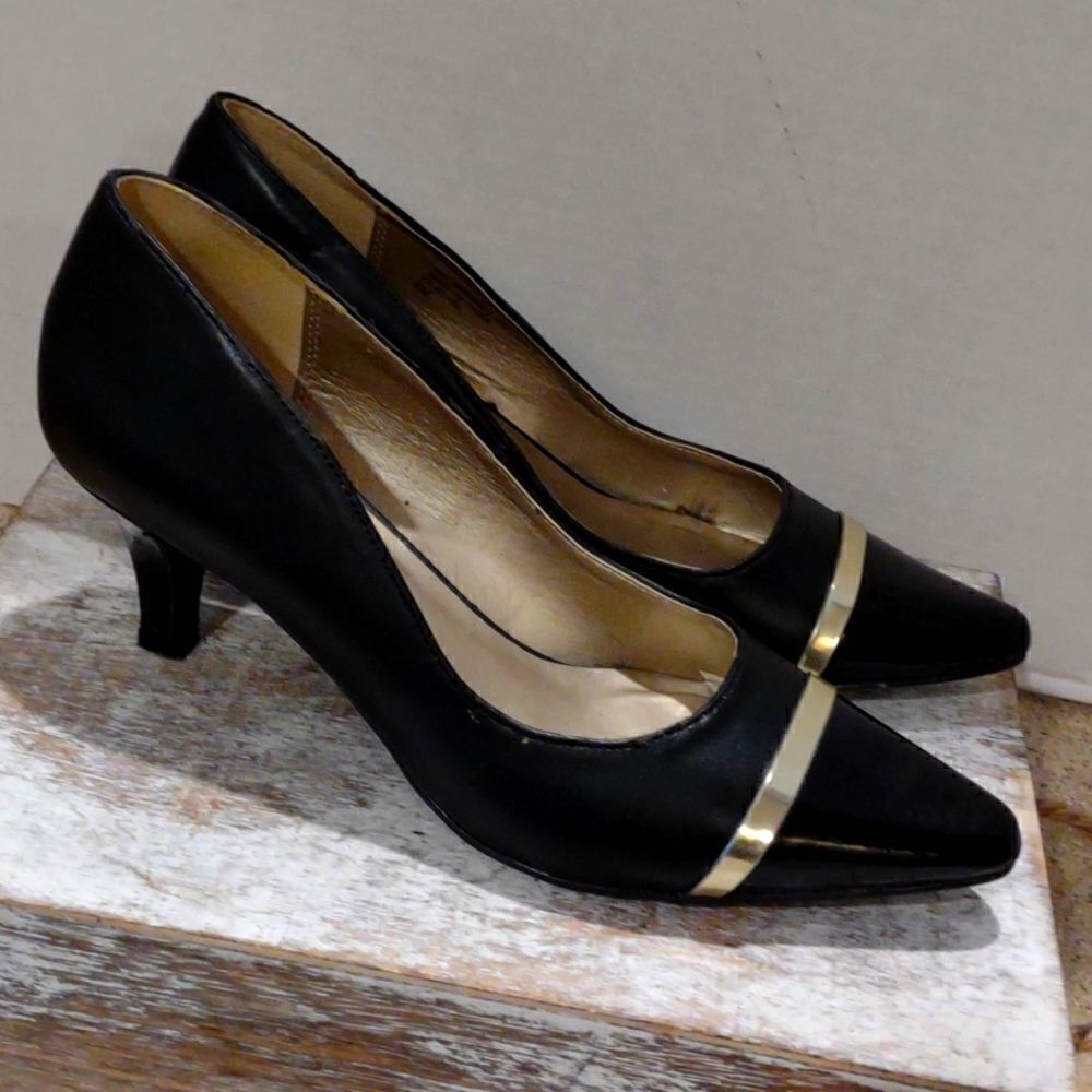 👍 Karen Scott Comfortable Heels Size 6.    A9